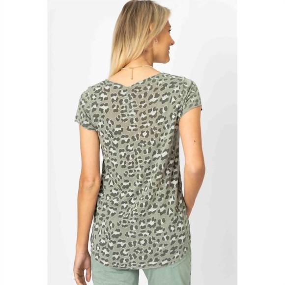 NEW LOOK MODE USA cheetah print t-shirt in olive - Picture 2 of 3